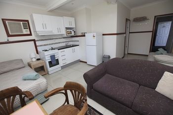 Across Country Motel And Serviced Apartments - Accommodation in Surfers Paradise 20