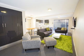 Astina Serviced Apartments - Parkside - Accommodation in Surfers Paradise 6
