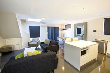 Astina Serviced Apartments - Parkside - Accommodation in Surfers Paradise 7