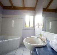 Budgewoi Holiday Park - Accommodation in Surfers Paradise