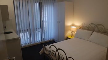 Cityview Studio Accommodation - Accommodation in Surfers Paradise 3