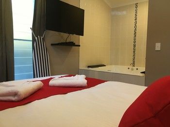 Huskisson Beach Bed And Breakfast - Accommodation in Surfers Paradise 67