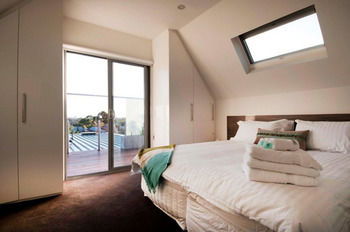 Position Perfect - Accommodation in Surfers Paradise 3