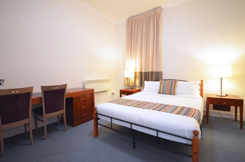 Colo NSW Accommodation in Surfers Paradise