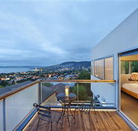 Library House - Accommodation in Surfers Paradise