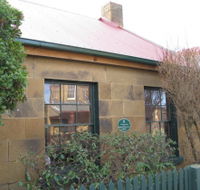 Amelia Cottage - Accommodation in Surfers Paradise
