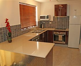 Beach Apartments - Accommodation in Surfers Paradise 1