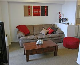 Beach Apartments - Accommodation in Surfers Paradise 2