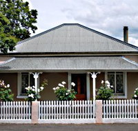 Arendon Cottage - Accommodation in Surfers Paradise