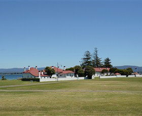 Low Head Pilot Station Accommodation - Accommodation in Surfers Paradise 5