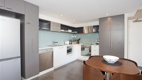 Couples Retreat Lorne Chalet - Accommodation in Surfers Paradise 4