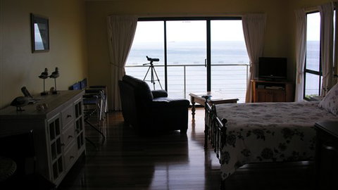 Clifftop Accommodation Portland Victoria - Accommodation in Surfers Paradise 4
