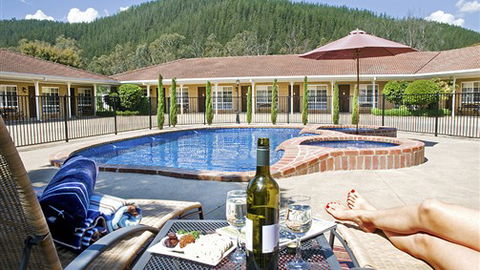 Ovens Valley Motor Inn - Accommodation in Surfers Paradise 1