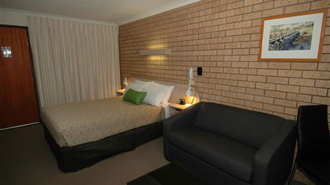 Motel Woongarra - Accommodation in Surfers Paradise 7