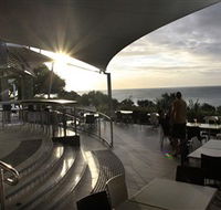 Stradbroke Island Beach Hotel Spa Resort - Accommodation in Surfers Paradise