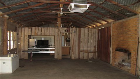TreeTops Log Cabin - Accommodation in Surfers Paradise 0