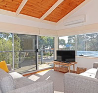 Barrakee Beach House - Anglesea - Accommodation in Surfers Paradise