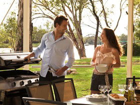 Cascades On The River - Accommodation in Surfers Paradise 1