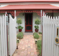 Airleigh Rose Cottage - Accommodation in Surfers Paradise