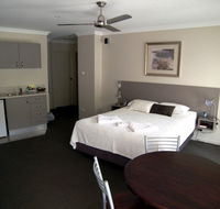 Aston Hill Motor Lodge - Accommodation in Surfers Paradise