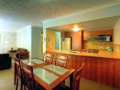 Bila Vista Holiday Apartments - Accommodation in Surfers Paradise 3