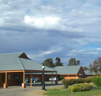 Bishop's Lodge Motor Inn - Accommodation in Surfers Paradise