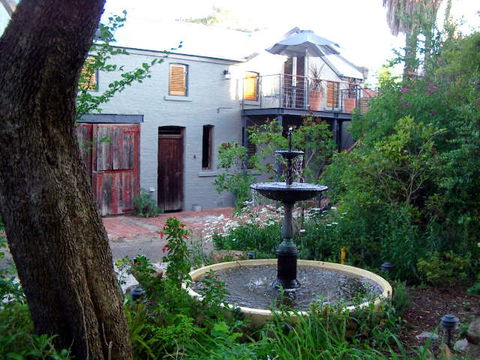 Bishopscourt Bed & Breakfast - Accommodation in Surfers Paradise 0