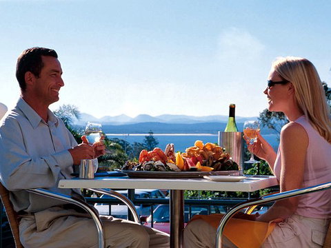 Boathouse Resort Tea Gardens - Accommodation in Surfers Paradise 2