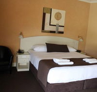 Bowen Inn Motel - Accommodation in Surfers Paradise