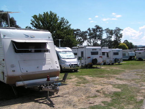 Canberra Carotel Motel & Caravan Park - Accommodation in Surfers Paradise 0