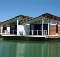 Caves Beachside Resort Hotel - Accommodation in Surfers Paradise