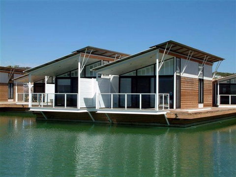 Caves Beachside Resort Hotel - Accommodation in Surfers Paradise 0
