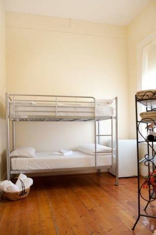 Claremont Guest House - Accommodation in Surfers Paradise 1