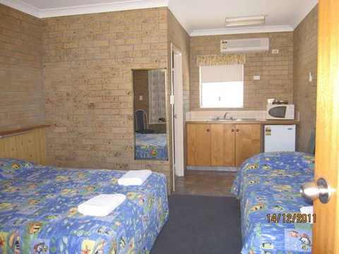 Dragon Phoenix Resort & Restaurant - Accommodation in Surfers Paradise 2