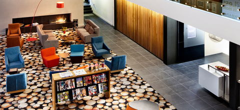 East Hotel And Apartments - Accommodation in Surfers Paradise 1