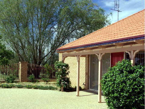 Fairways Bed & Breakfast At Jerilderie - Accommodation in Surfers Paradise 4