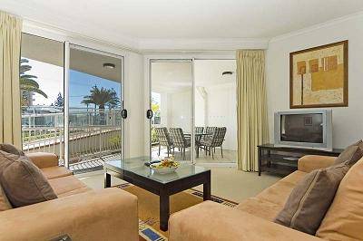  Accommodation in Surfers Paradise