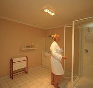 Lagoon Pocket Bed  Breakfast - Accommodation in Surfers Paradise