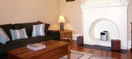 Norah Head Lighthouse - Accommodation in Surfers Paradise 2