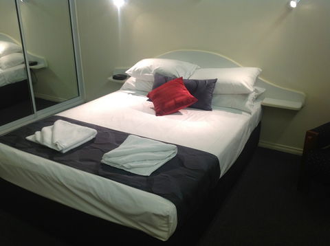 Parkside Motel & Licensed Restaurant - Accommodation in Surfers Paradise 0