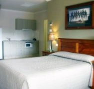 Saltbush Motor Inn - Accommodation in Surfers Paradise