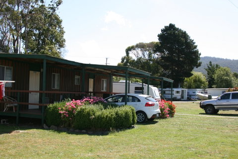 Snug Beach Cabin & Caravan Park - Accommodation in Surfers Paradise 4