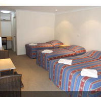 Tenterfield Tavern  Motor Inn - Accommodation in Surfers Paradise