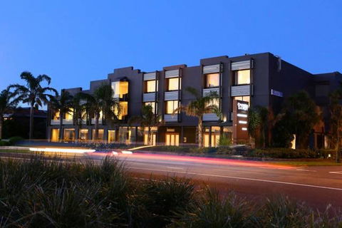 The Brighton Savoy Hotel - Accommodation in Surfers Paradise 0