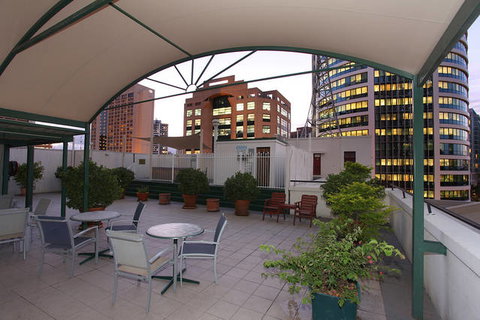 ULTIQA Rothbury Hotel - Accommodation in Surfers Paradise 4