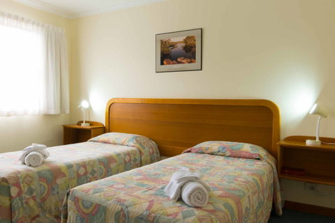 Vacation Village - Accommodation in Surfers Paradise 3
