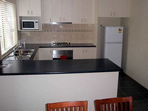 Victoria Lodge Motor Inn & Serviced Apartments - Accommodation in Surfers Paradise 2