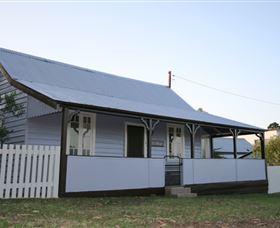 Tinonee Cottages - Accommodation in Surfers Paradise 3