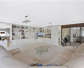 Waterfront Paradise - Accommodation in Surfers Paradise 5