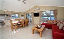 Lake Conjola Entrance Holiday Park - Accommodation in Surfers Paradise 0